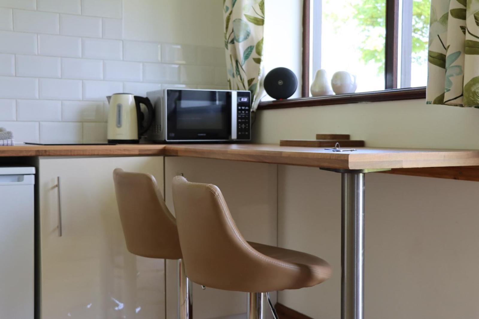 Malthouse Farm Cottage Studio Dilhorne Bagian luar foto