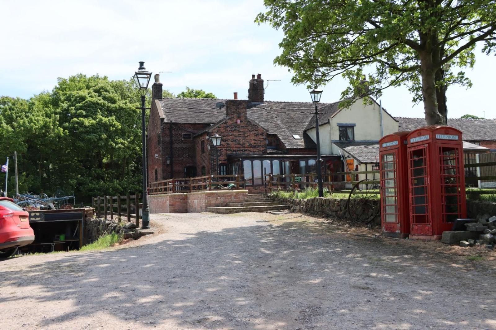 Malthouse Farm Cottage Studio Dilhorne Bagian luar foto