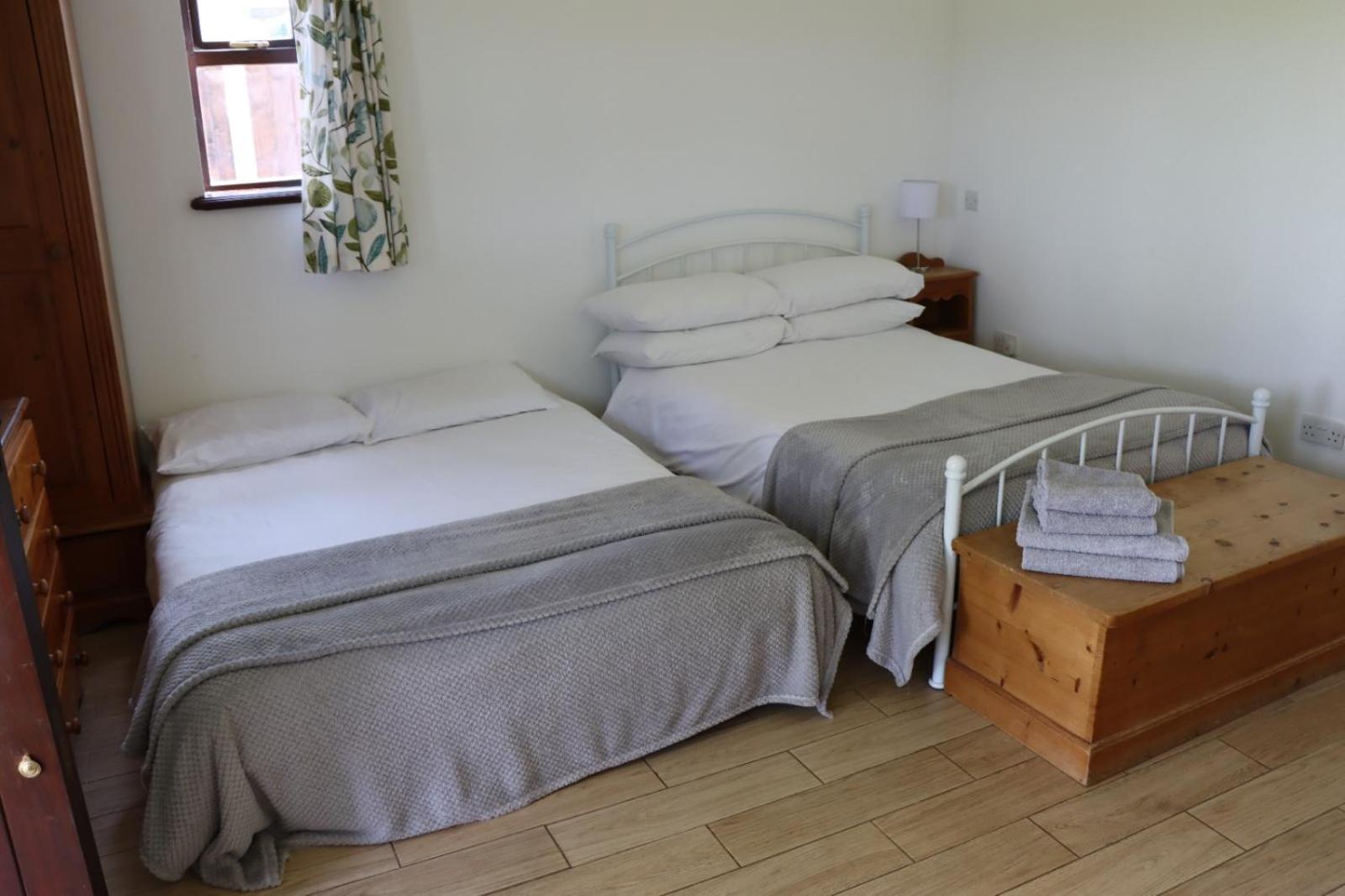 Malthouse Farm Cottage Studio Dilhorne Bagian luar foto